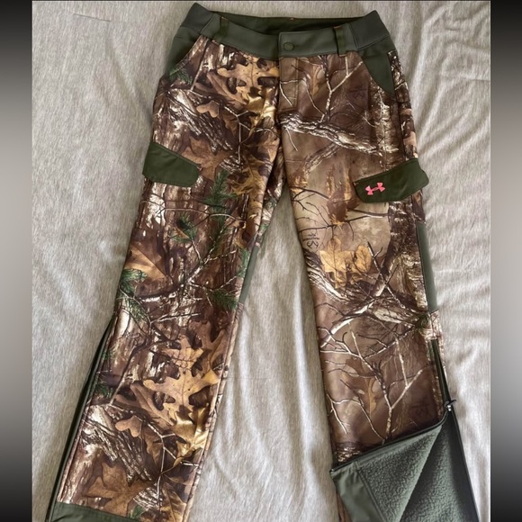NWOT Under Armour RealTree Women's Medium Hunting Pants - Picture 1 of 3